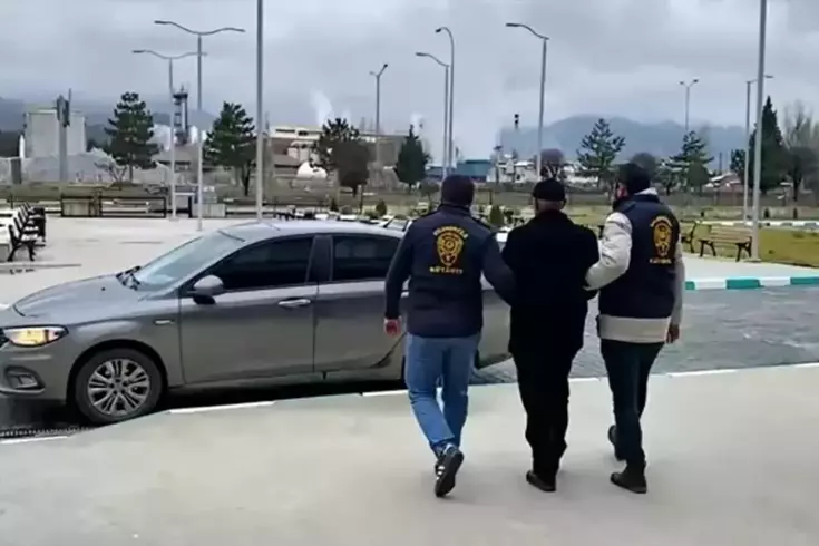 Umre vaadiyle topladığı paraları kumarda kaybetti