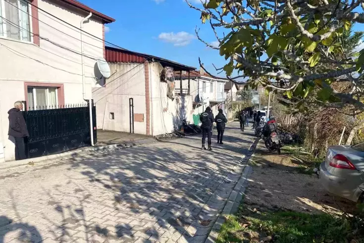 New details regarding the safe house where 3 police officers were martyred! A raid was conducted there 4 months ago as well.