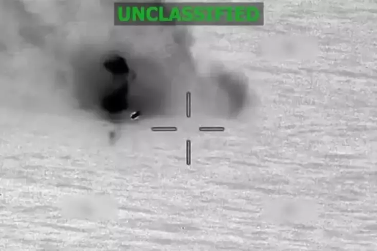 ABD'den Doğu Pasifik'te uyuşturucu taşıyan bir tekneye düzenlenen saldırıda 2 kişi öldürüldü