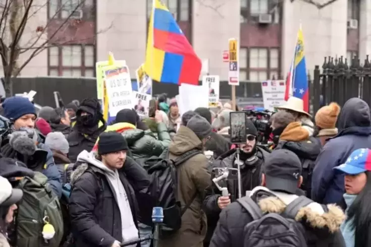 Duruşma öncesi Maduro ve eşinin serbest bırakılması için protesto