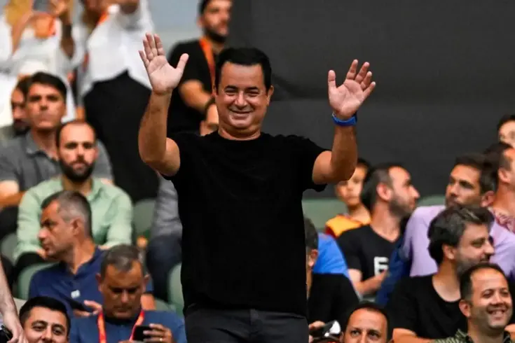 Трансферная операция Акюна Илыджалы из Халл Сити! Он хочет из Манчестер Юнайтед.