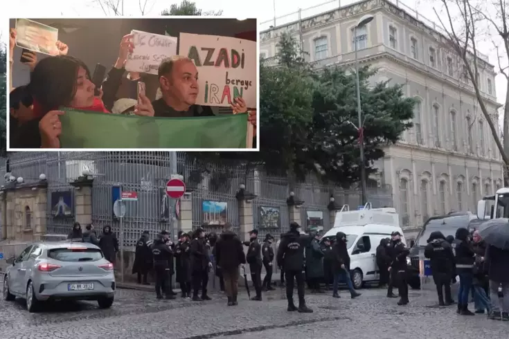 Ailelerinden haber alamayan İranlılar İstanbul'da da sokağa çıktı