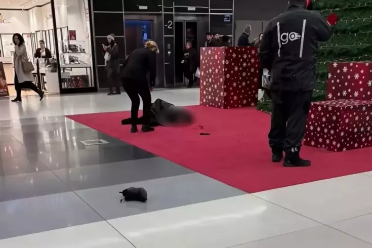 İstanbul'un göbeğindeki AVM'de korkunç olay! 2. kattan düşen genç hayatını kaybetti