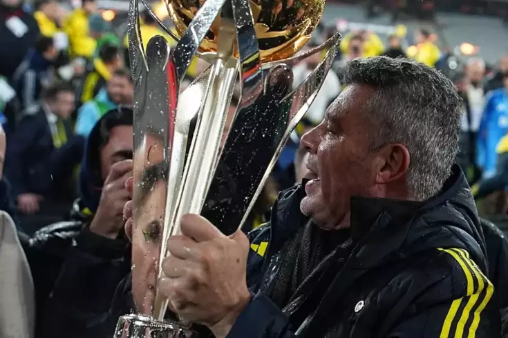 Sadettin Saran, Galatasaray'a karşı 24 saat dolmadan ikinci kupasını kazandı