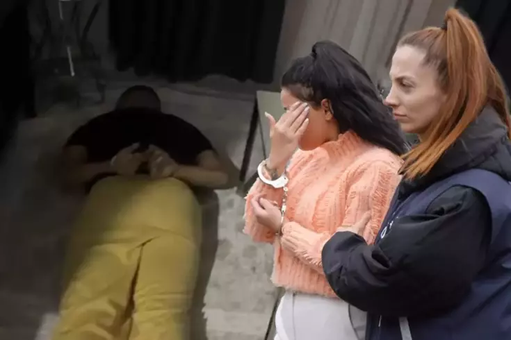 3,5 milyar liralık vurgunla villada lüks hayat! Özel nitelikli silah bile ele geçirildi