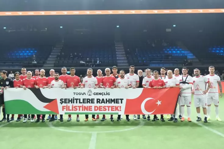 GençLig 2026 lansmanına ünlü akını! Gösteri maçında karşı karşıya geldiler