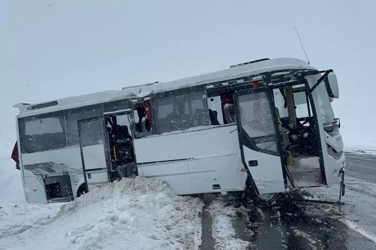 Cenaze yolunda can pazarı