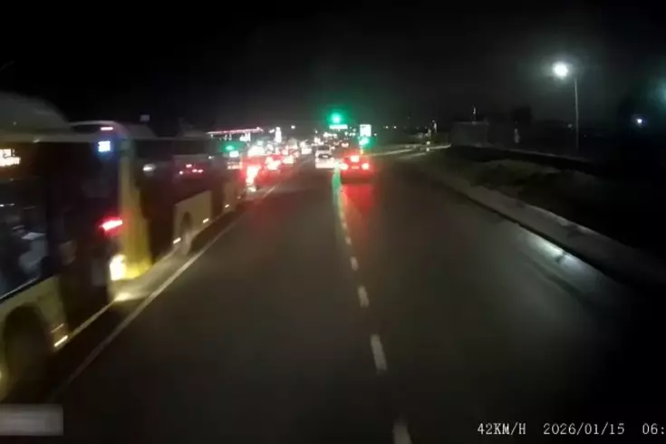 3 İETT otobüsü çarpıştı! Yaralılar var