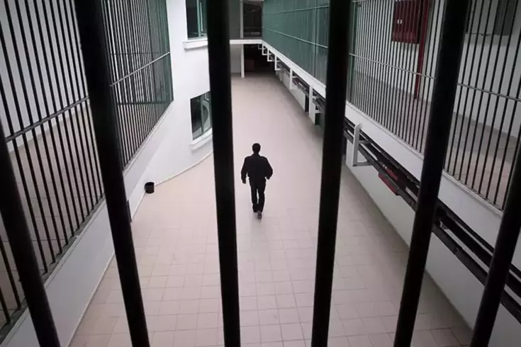 Cezaevinde hükümlü infaz memurlarına saldırdı! Yaralılar var