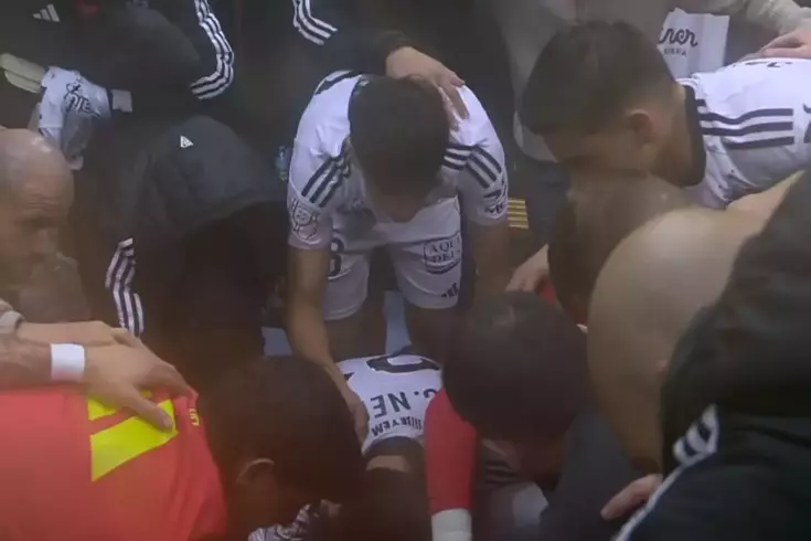 Tarihi maçtan sonra viral olan görüntü