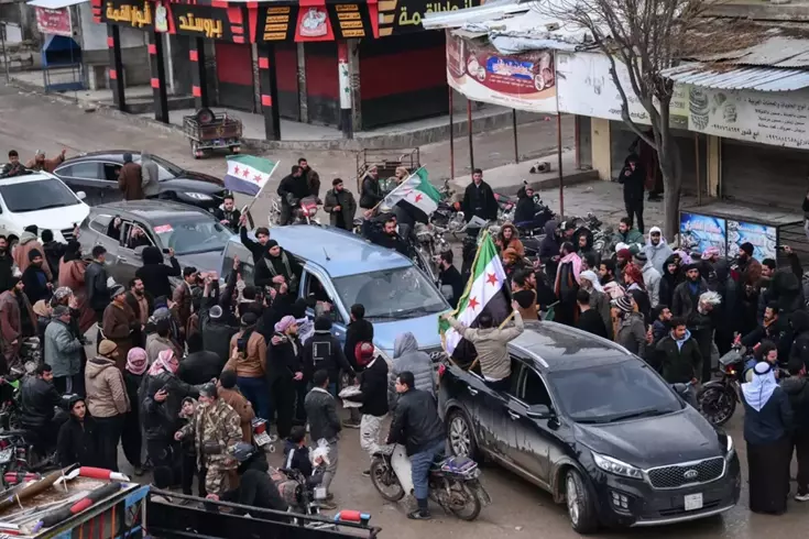 Suriye ordusu ele geçirdiği bölgelerde coşkuyla karşılandı! Meydanlarda halay çekiliyor