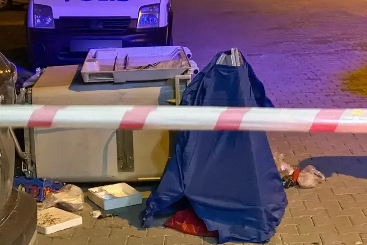 Çöpte yeni doğmuş bebek cesedi bulundu! Anne de baba da 17 yaşında