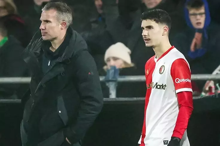 Hayırlı evlat! Van Persie 3-1 gerideyken oğlunu oyuna aldı, 2 dakikada olanlar oldu