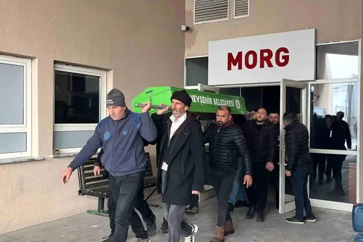 Kafası bazaya sıkışan minik Amine öldü