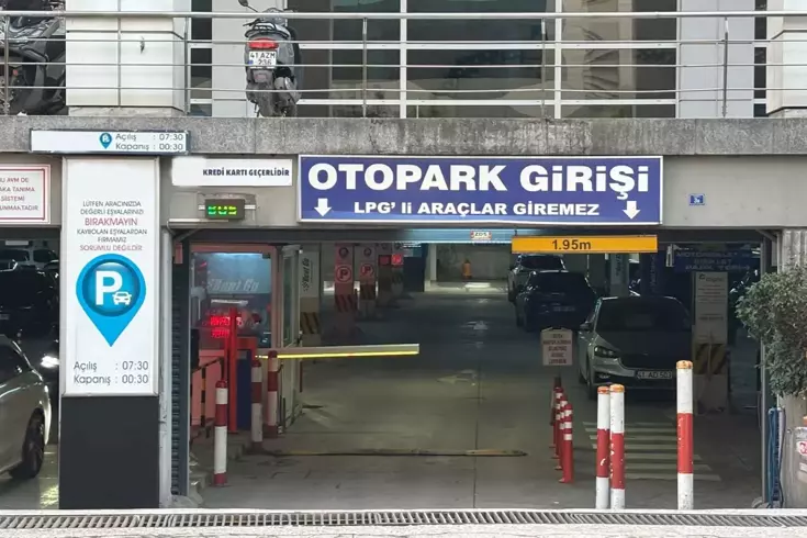 Kapalı otoparktaki şakalaşma kanlı bitti, arkadaşını yok yere hayattan kopardı