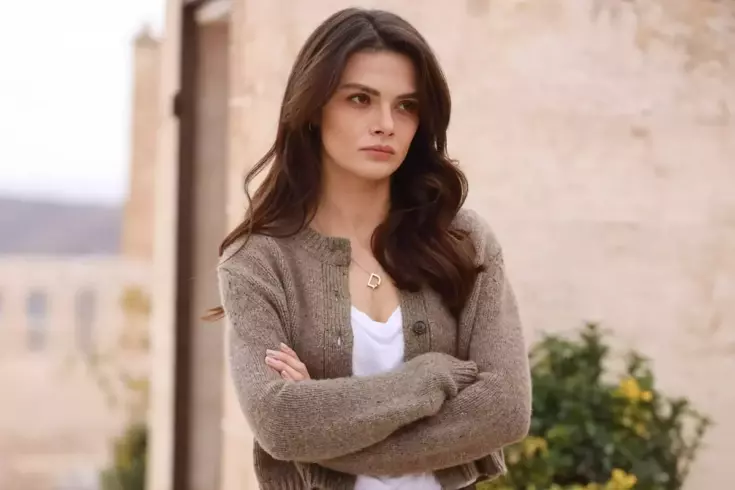 Sinem Ünsal annesinin fotoğrafını paylaştı, takipçileri yorum bombardımanına tuttu