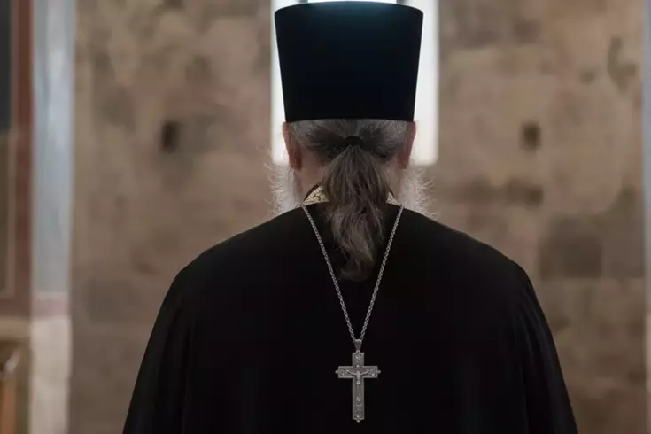 Hindistan'da Papaz Bipin Bihari Naik'e inanılmaz saldırı: Zorla inek dışkısı yedirildi