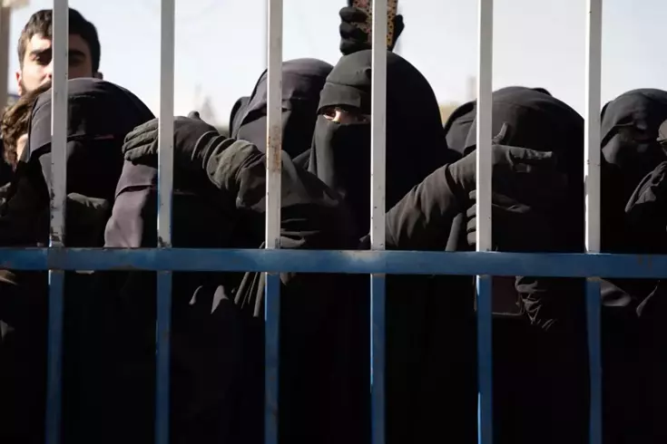 Terör örgütünden temizlenen bölgeye koştular! Evlatlarını bekleyenler var