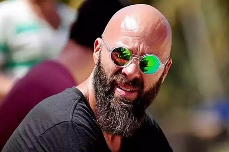 تم اعتقال إسماعيل يوتونج في المطار.