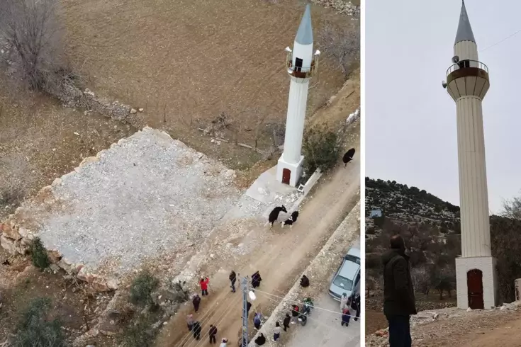 Cemaat de imam da minare de var fakat cami yok