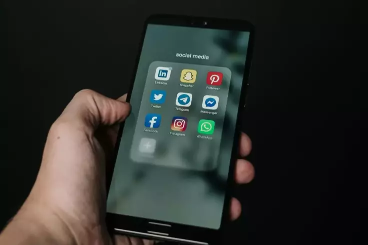 Meclis'ten geçti! Fransa'da 15 yaş altına sosyal medya yasağı