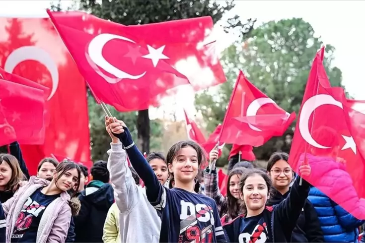 2025-2026 eğitim-öğretim yılının ikinci dönemi 'Bayrak Sevgisi' ile başladı