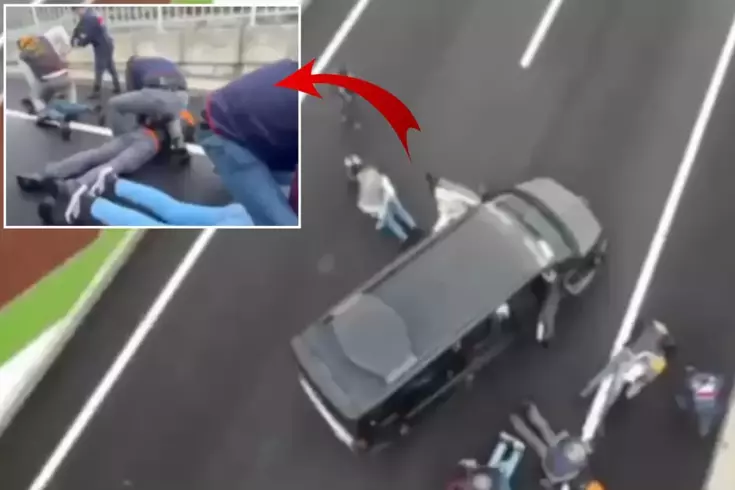 Marketten dönen kadın kabusu yaşadı! Ellerini bağlayıp hesaplarını boşalttılar