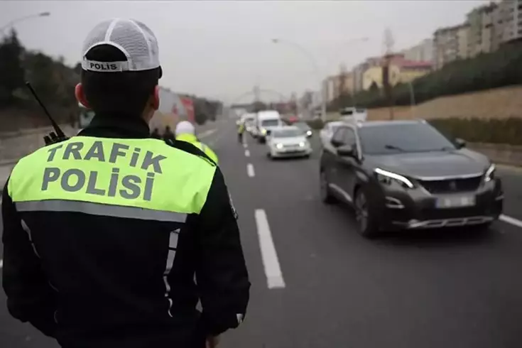 Polis sadece ehliyet sormayacak! Bunun yapanın cebi fena yanacak