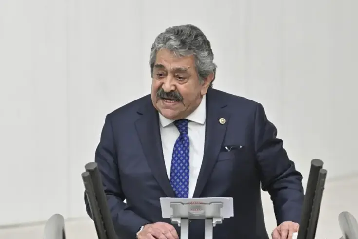 Выход отчета комиссии от депутата МHP Йылдыза! Он поочередно перечислил темы, которые не будут обсуждаться.