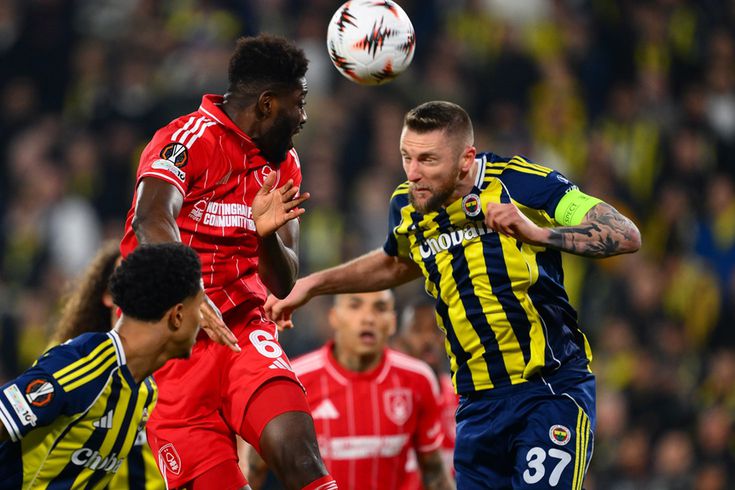 Atılan manşetleri görmeniz lazım! Ada basınından Fenerbahçe'ye olay sözler
