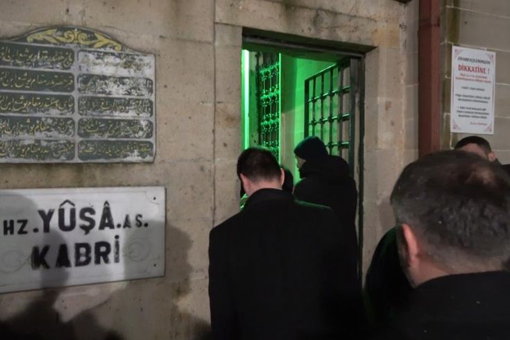 Ramazanın uğrak noktasında maddiyat tartışması: Abdest almak için para isteniyor