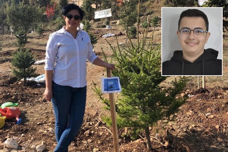 Oğlunun mezarı başında kalp krizi geçiren anne hayatını kaybetti