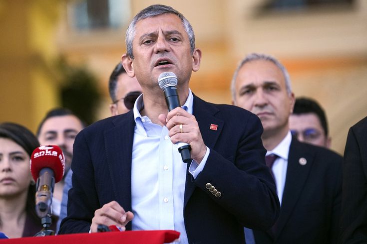 Mitingdeki sözleri nedeniyle Özgür Özel'e soruşturma