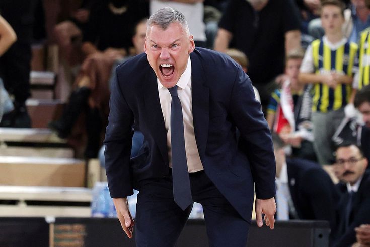 Fenerbahçe'den açıklama: Takımımızdan 4 kişi Dubai ve Abu Dabi'de mahsur kaldı