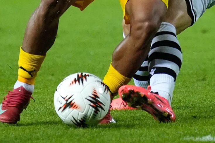 İran'ın ABD ve İsrail saldırılarına misillemeleri nedeniyle Katar'da futbol müsabakaları ertelendi