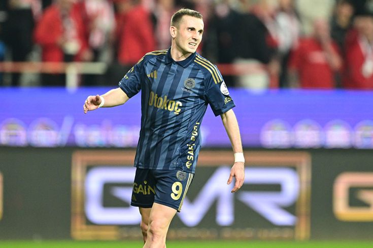 Zirve yarışında fark 4'e çıktı! Fenerbahçe'den üst üste ikinci puan kaybı