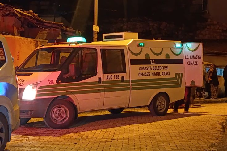 Yalnız yaşadığı evinde ölü bulundu