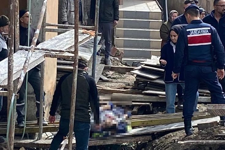 Sağlık ocağı inşaatında 3'üncü kattan düşen işçi öldü