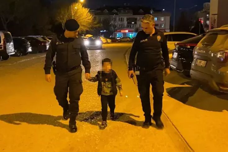 Bursa'da hastanede kaybolan çocuk, 1 kilometre uzaklıkta bulundu