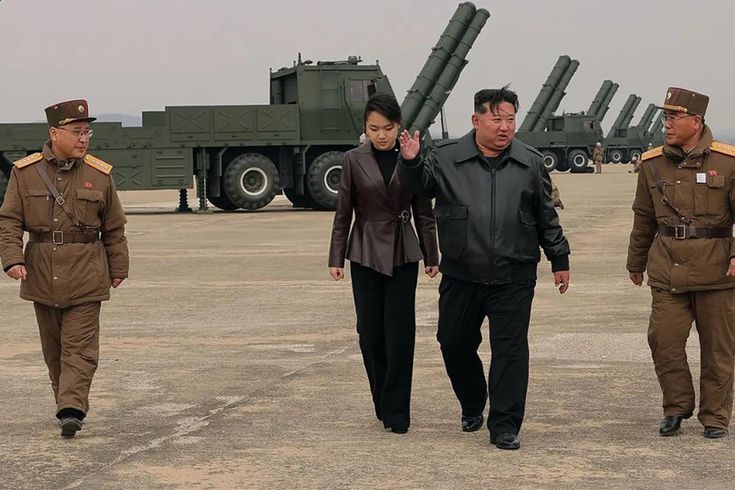 Kim ve halefinden ABD'ye tarihi mesaj! Testi birlikte izlediler