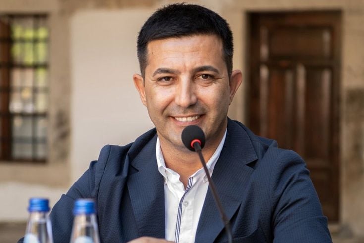 قرار اعتقال رئيس بلدية كوشاداسي عمر غونيل