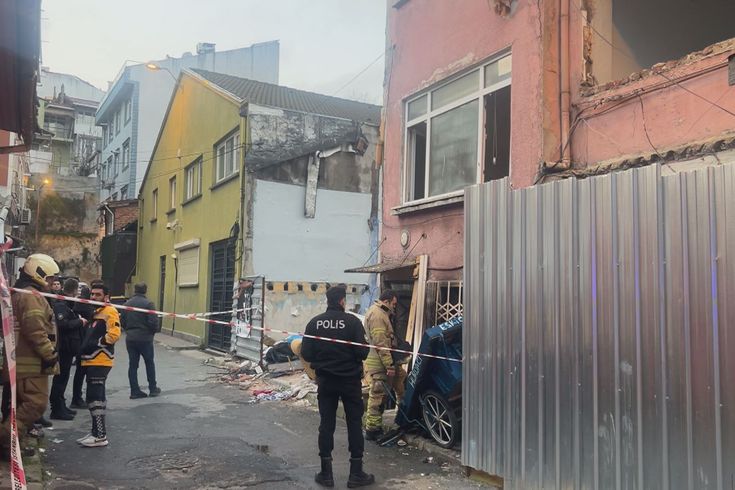 İstanbul'un göbeğinde 2 yaşındaki bebek alevlerin arasında kalarak can verdi