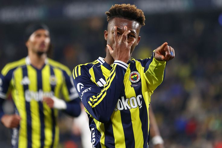 Nene'den resital! Fenerbahçe kritik virajı kayıpsız döndü