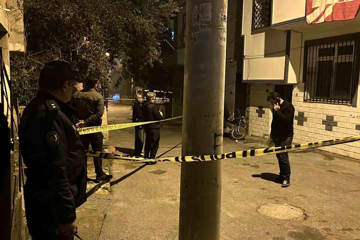 Evine girmeye çalışan 18 yaşındaki kadın başından vurularak hayatını kaybetti
