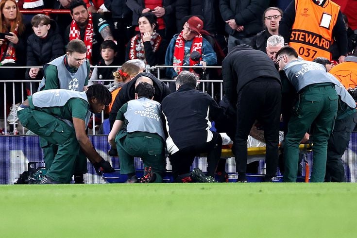 Galatasaray'dan saat 04.30'da açıklama: Noa Lang ve Osimhen'den kötü haber