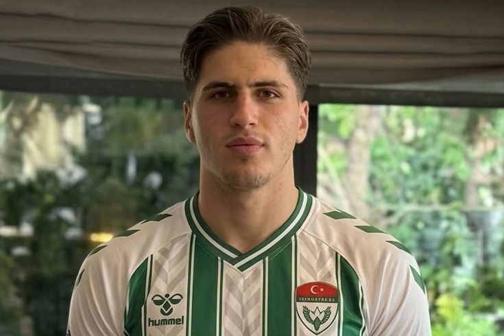 Genç futbolcuya bayram tatili için geldiği İstanbul'da silahlı saldırı! Hayatını kaybetti