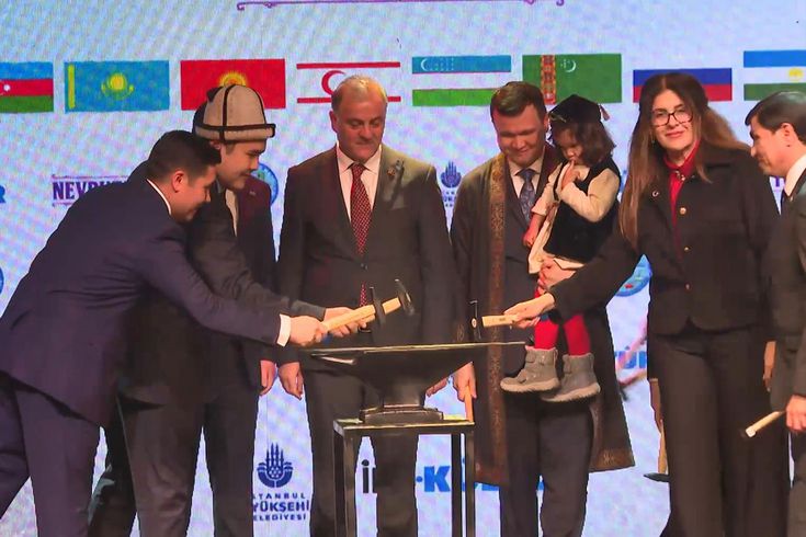 Baharın gelişini ateş yakıp demir döverek kutladılar