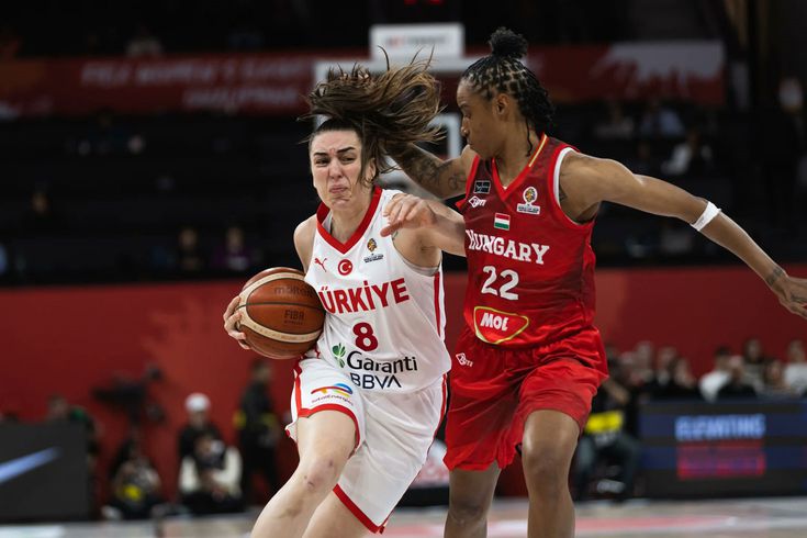 Ayşe Cora'dan Galatasaray'a kötü haber