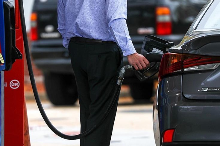 Significant drop in oil prices following Trump's signal to end the war.