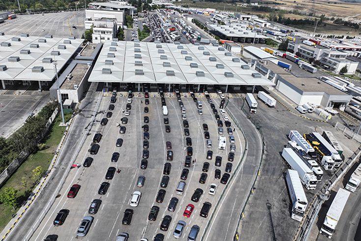 Gurbetçilere kolaylık! Araç kalma süresi tek tıklamayla öğrenilecek